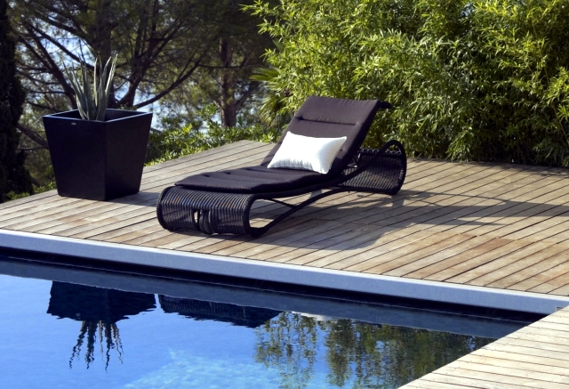 Elegant shaped lounge furniture outdoor oasis for wellness