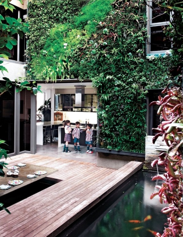 Vertical gardens inside and outside - A bright future for green wall