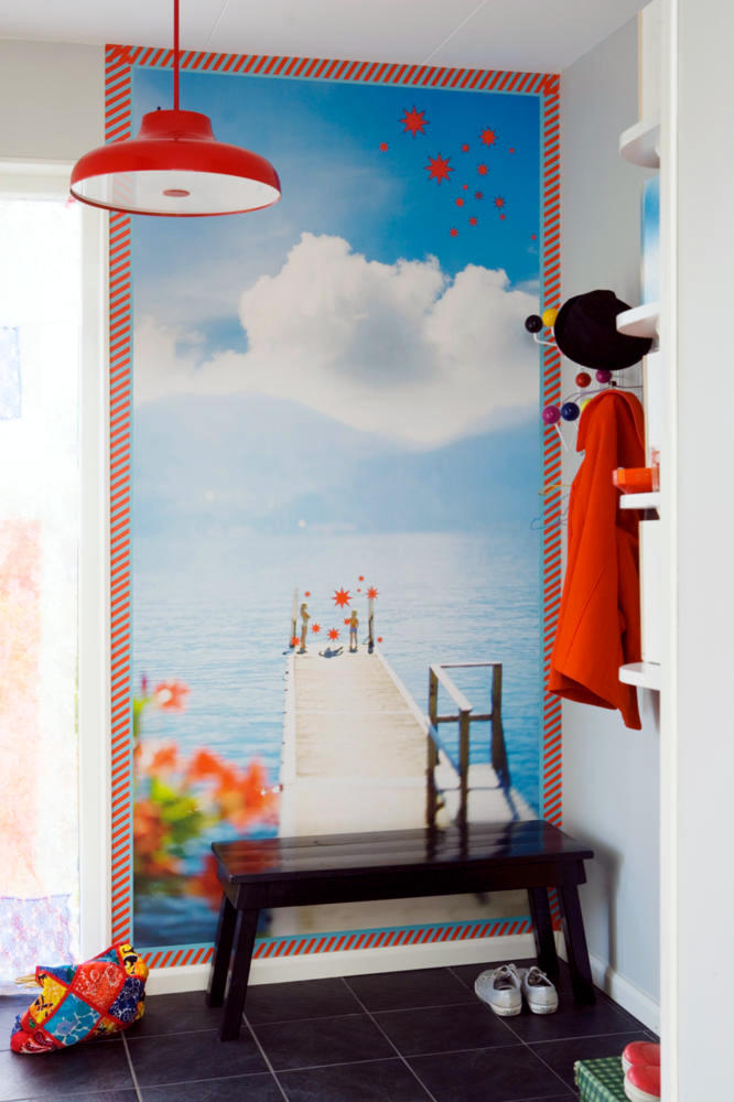 Entrance Hall & Cloakroom Entrance Hall & Cloakroom
