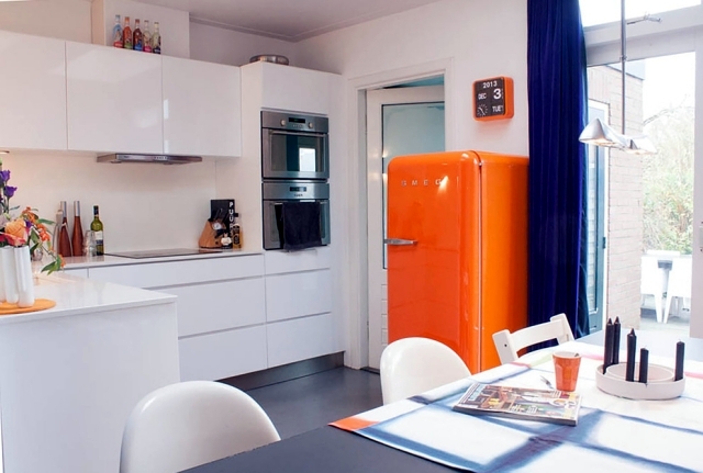 Retro refrigerator Bosch brings color to the kitchen