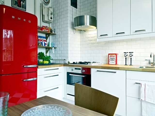 Retro refrigerator Bosch brings color to the kitchen