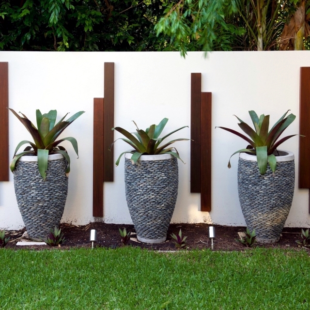 Planters in the garden - 56 Ideas for artistic garden design