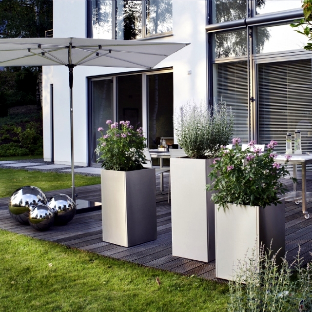 Planters in the garden - 56 Ideas for artistic garden design