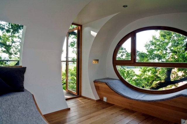 Treehouse Experience timeless space between two oaks Djuren