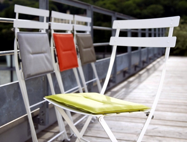 Folding chairs for garden and terrace - a Practice Area