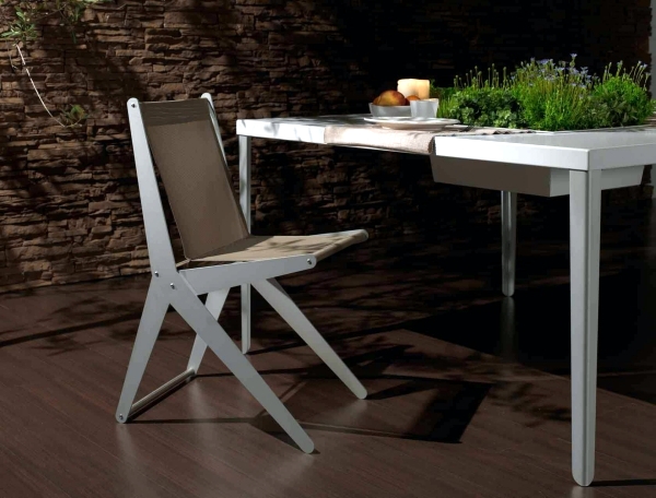 Folding chairs for garden and terrace - a Practice Area