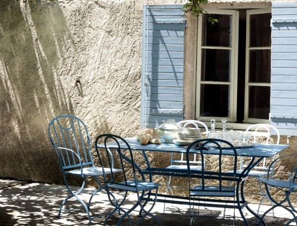 Folding chairs for garden and terrace - a Practice Area