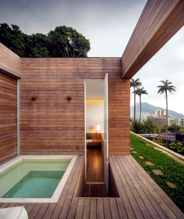 Contemporary Villa in Rio with a minimalist design