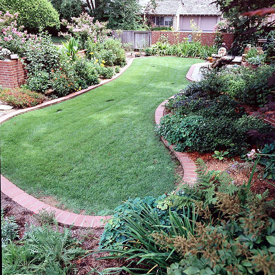 Create and maintain the grass - Ideas for garden design