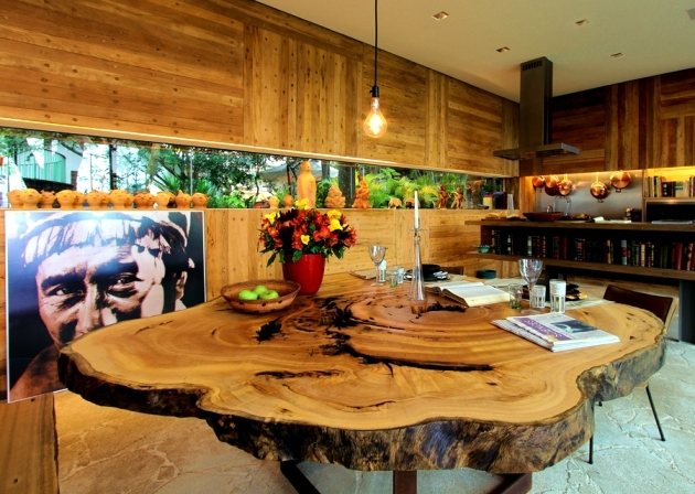 Wood furniture Sustainable Tora Brasil - A piece of wood in the house