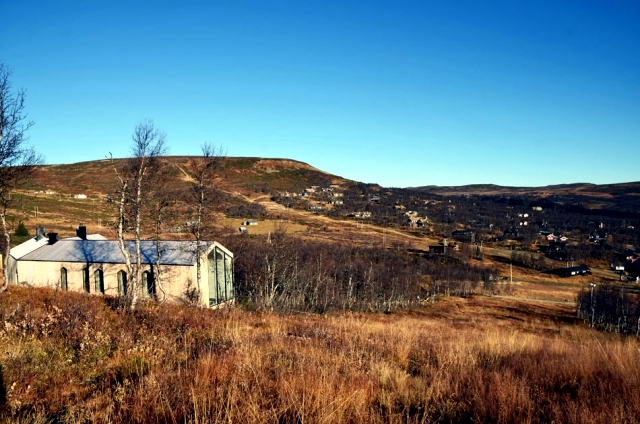 Modern wooden house in Norway offers a breathtaking panorama of mountains