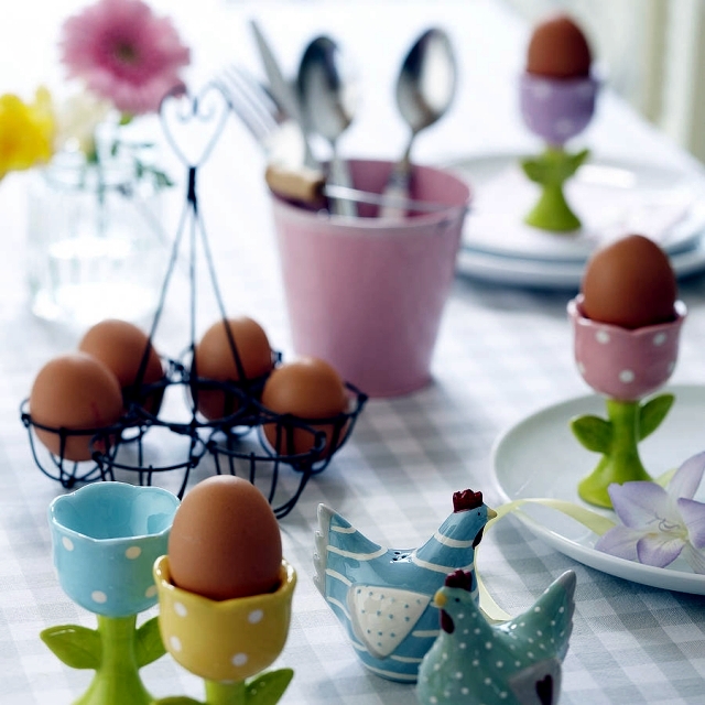 Make table decoration Easter itself - 25 ideas for colorful Easter table