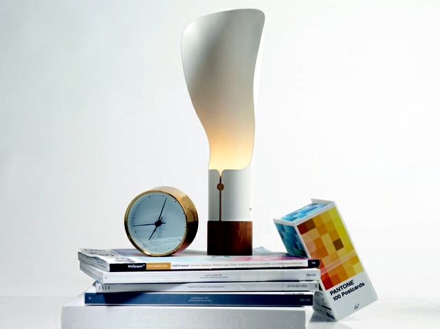 Table lamp