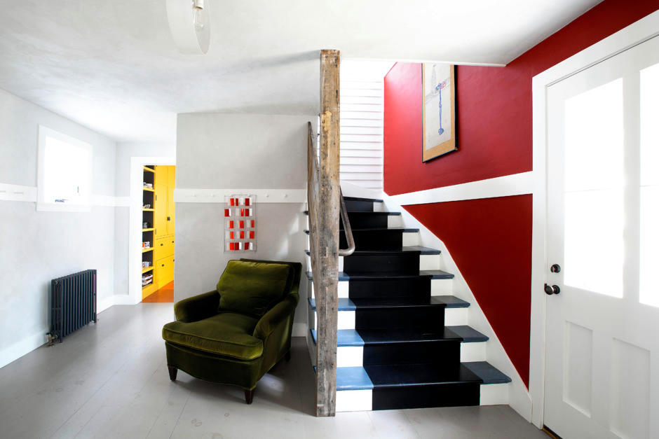 Entrance Hall & Cloakroom Entrance Hall & Cloakroom