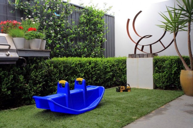 Modern courtyard - A place to relax and entertain