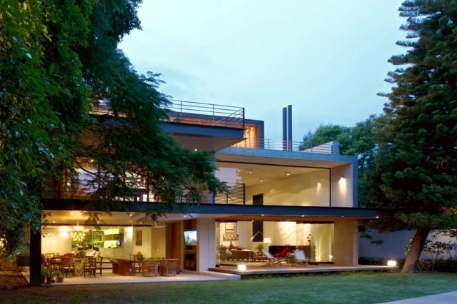Contemporary villa with spacious living areas