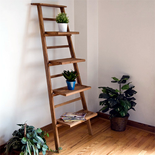 Develop Planter - Old wooden ladder as leaders of the flowers used