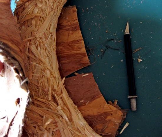 The Craft of decorative autumn wreath - natural looking to the front door