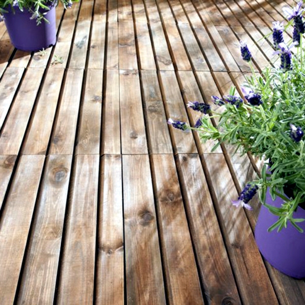 Wood tiles balcony - why wood flooring is bang on trend