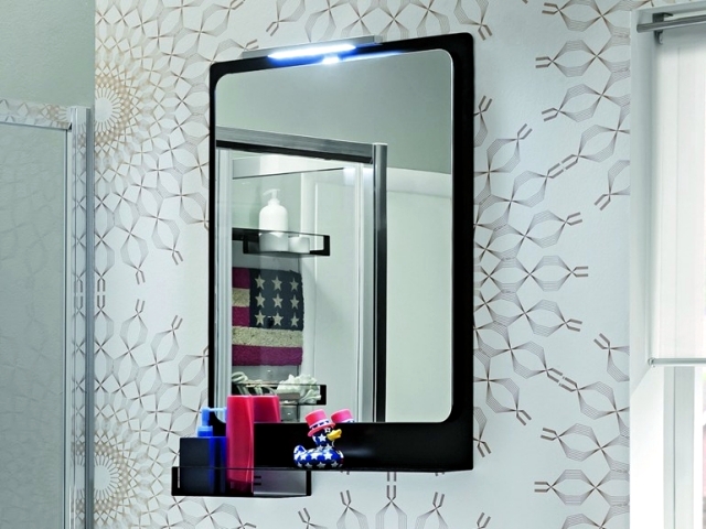 bathroom mirror with light as a functional decoration