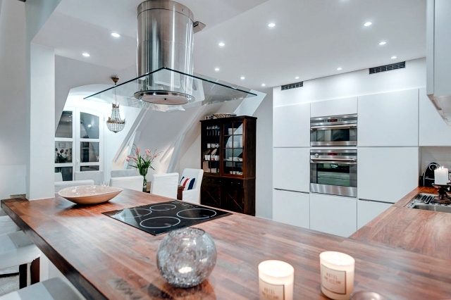 Bright loft in a Scandinavian minimalist style