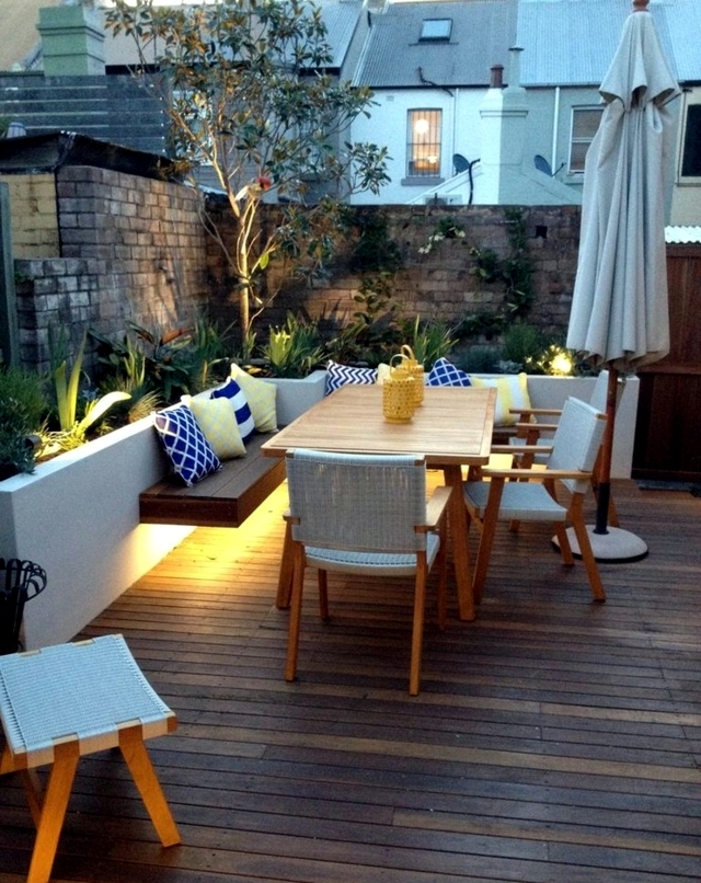 How do you use functional lighting outdoor garden