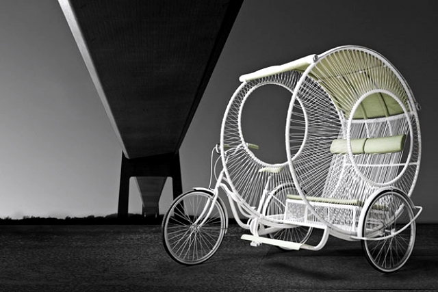 Three wheel drives modern "Eclipse", designed by Kenneth Cobonpue