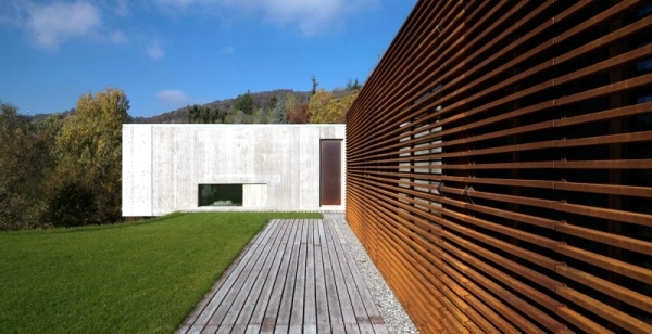 Modern concrete house house YF: L means Architetti nature