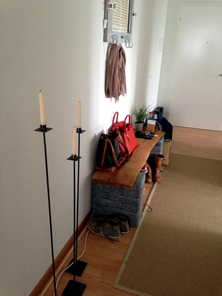 Entrance Hall & Cloakroom Entrance Hall & Cloakroom