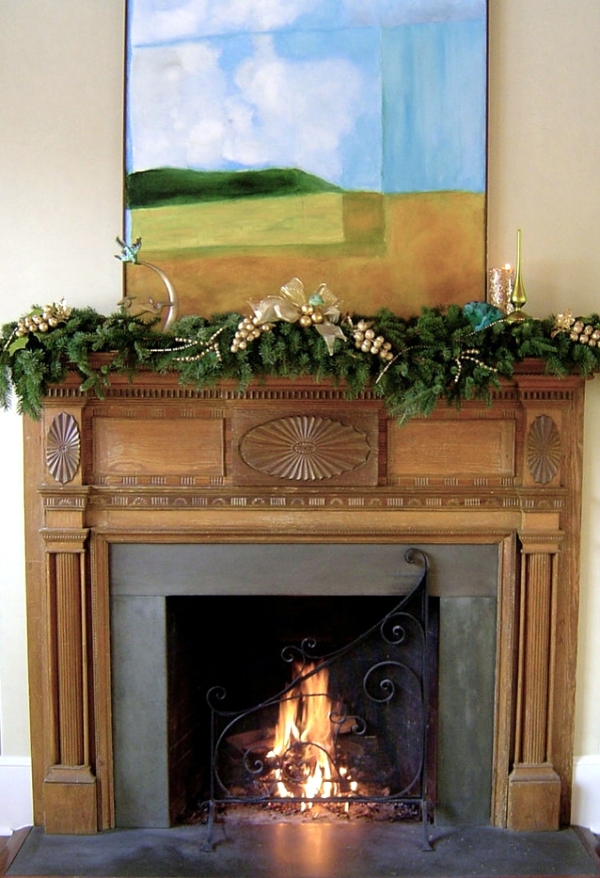 Decorate happily coats - Ideas for Christmas decorations for the fireplace