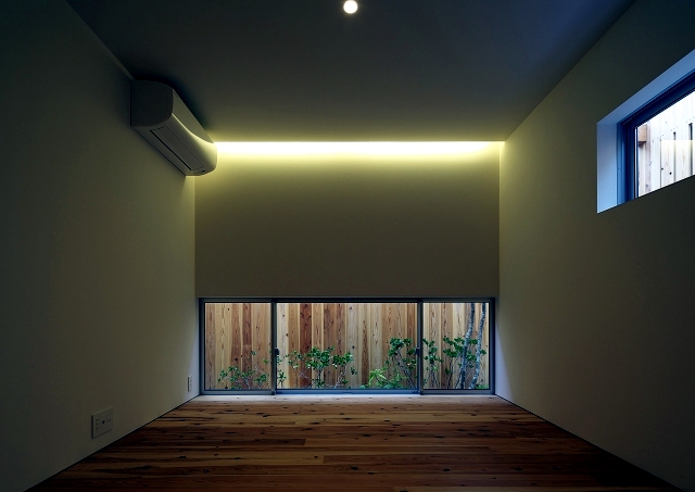 Modern minimalist house with garden in Nishimikuni, Japan