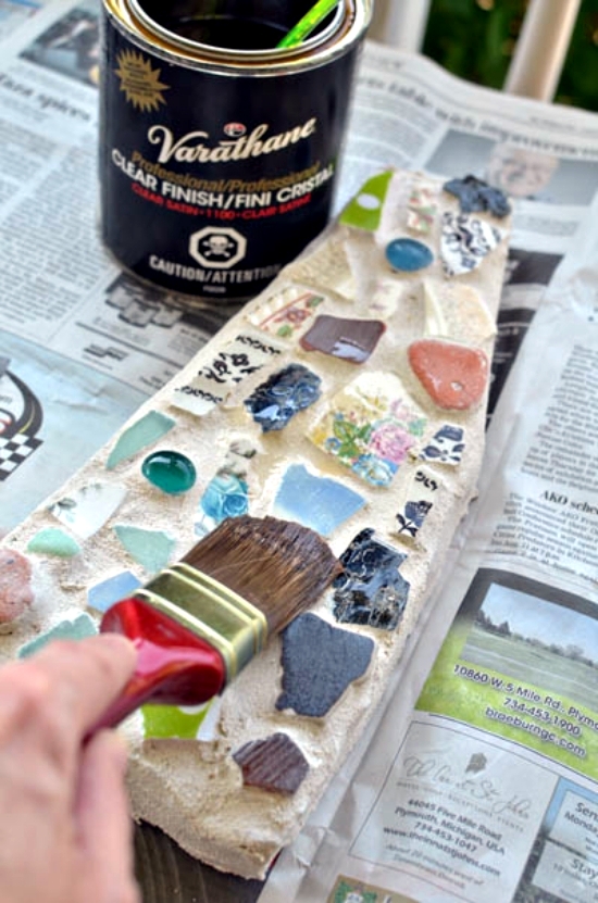 Stepping Stones with mosaic pattern - easy craft idea to make your own