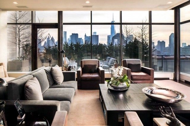 Spacious penthouse apartment with spectacular views over the city