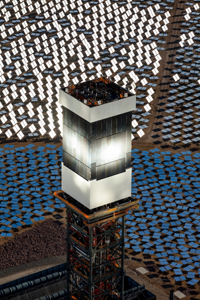 Renewable Energy - Solar thermal plants are the future?