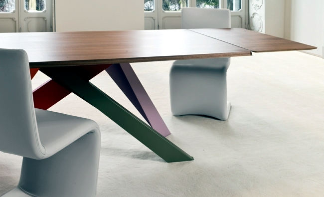 The large wooden dining table Bonaldo - color mix effect