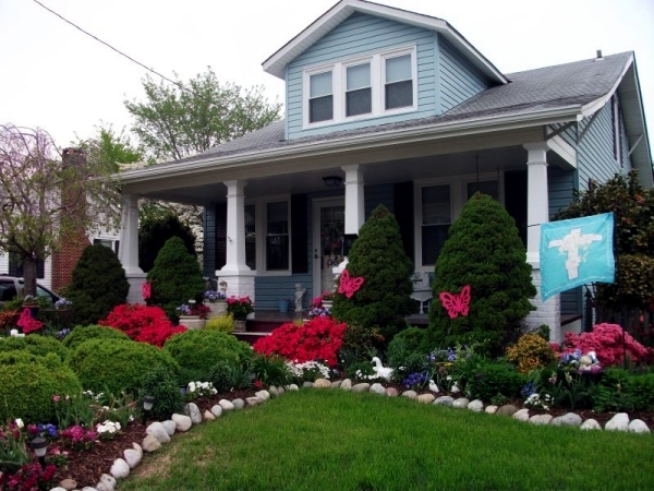 Examples of front garden design and planning family homes