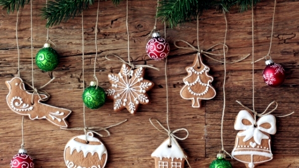 Ideas for arrangements with festive Christmas cookies and Ideas for arrangements with festive Christmas cookies and