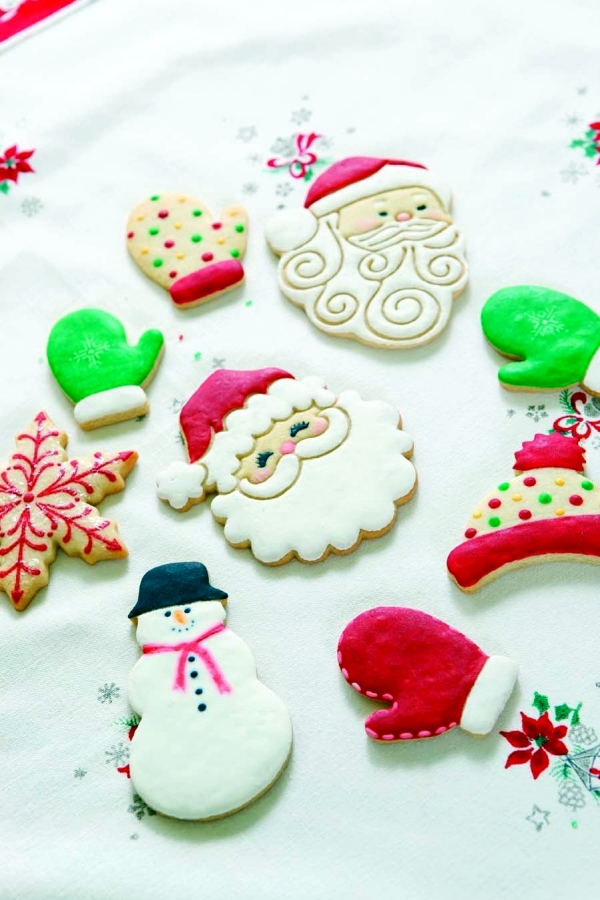 Ideas for arrangements with festive Christmas cookies and gingerbread