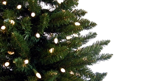 Tips for installing lights on the Christmas tree