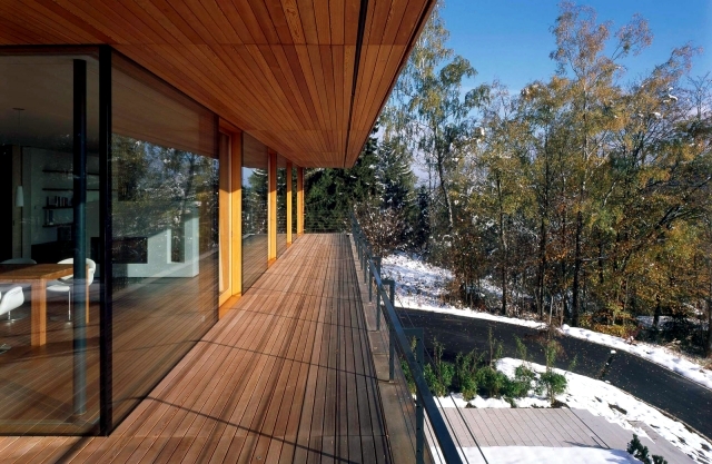 The wooden floor and balcony appearance and weather resistance