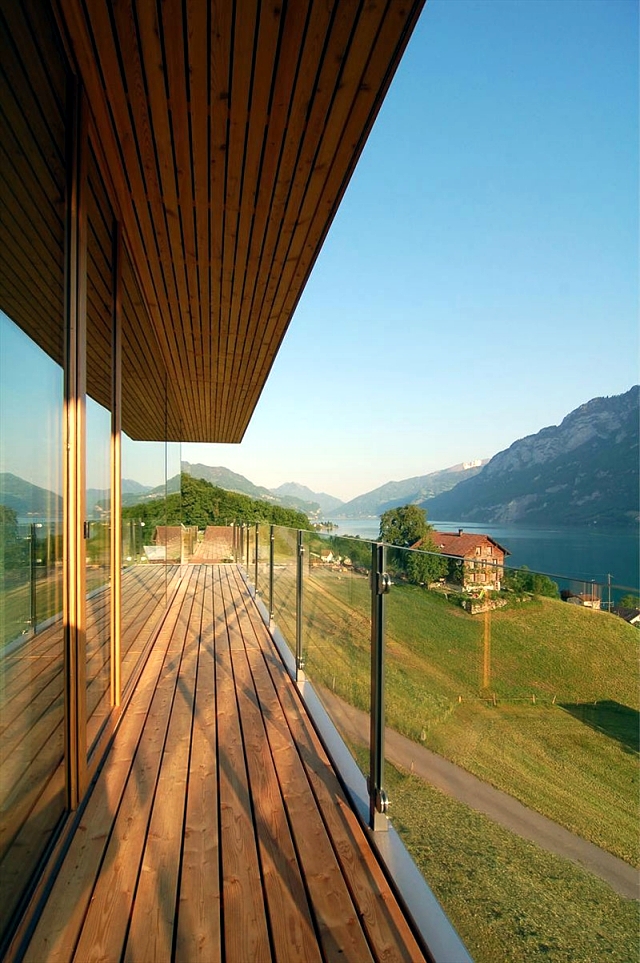 The wooden floor and balcony appearance and weather resistance