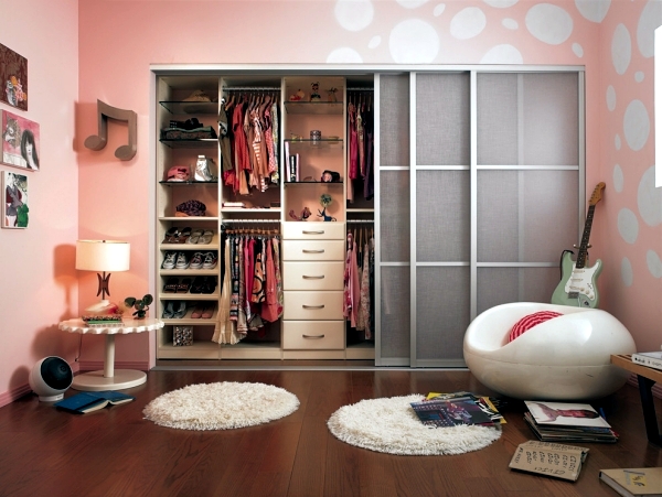 How To Disguise An Open Closet In A, How To Cover Open Shelves In Bedroom