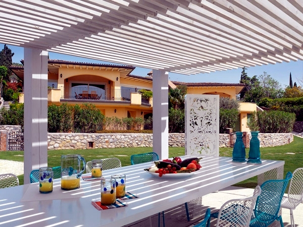 Modern garden designs pergola increase the visual value of the garden