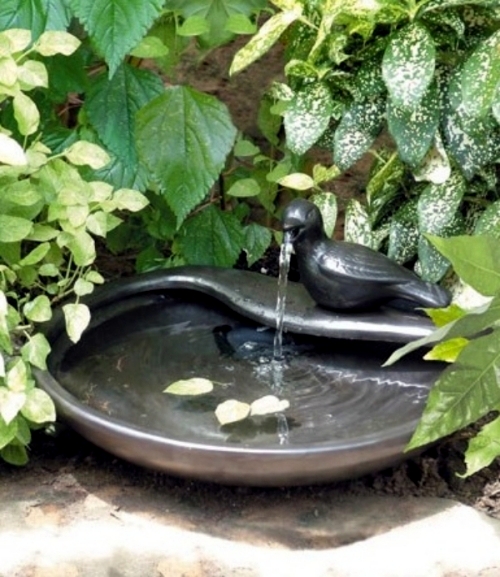 Get some more - minimalism in the design of the garden fountain