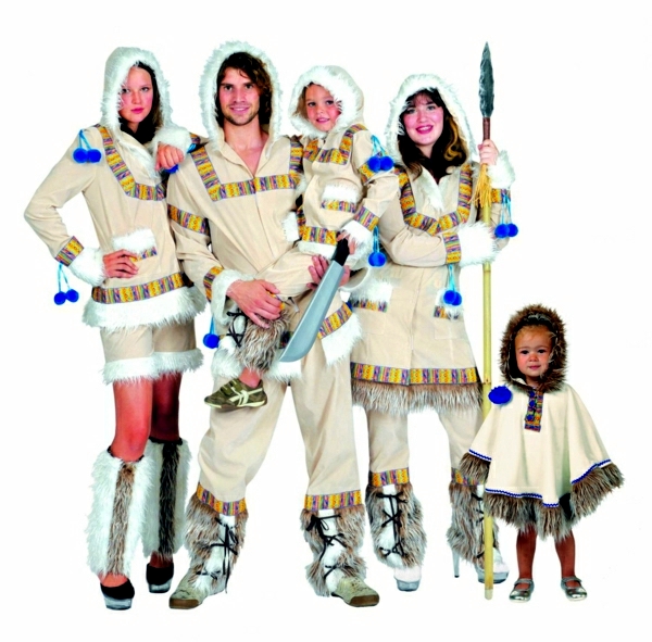 Original ideas for cheap costumes for the whole family