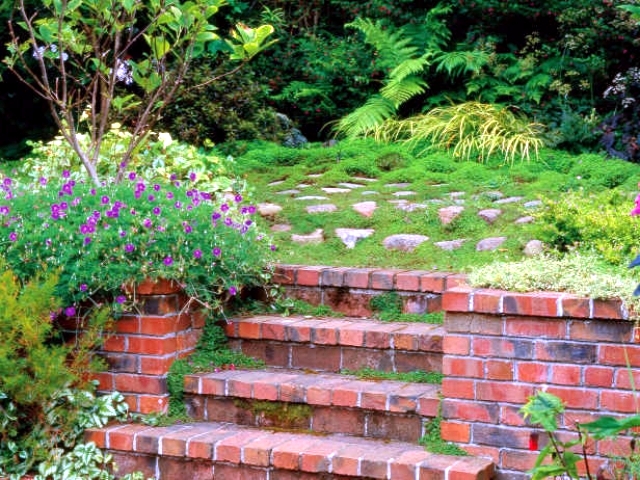 Stairs in the garden lay-a decorative item or need