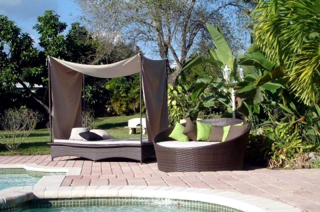 Garden Ornaments - 20 Ideas offer comfort and luxury