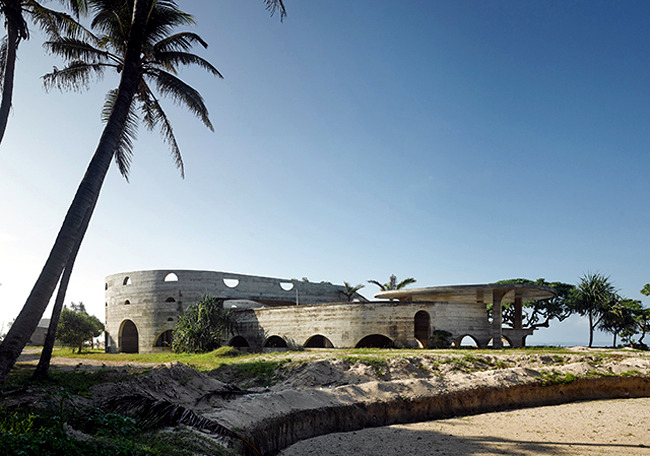 Design Beach Hotel Pacific in Australia is similar to the ancient ruins