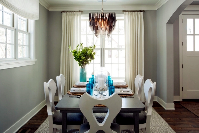 Modern chandelier lights up - 30 luxury style ideas for home