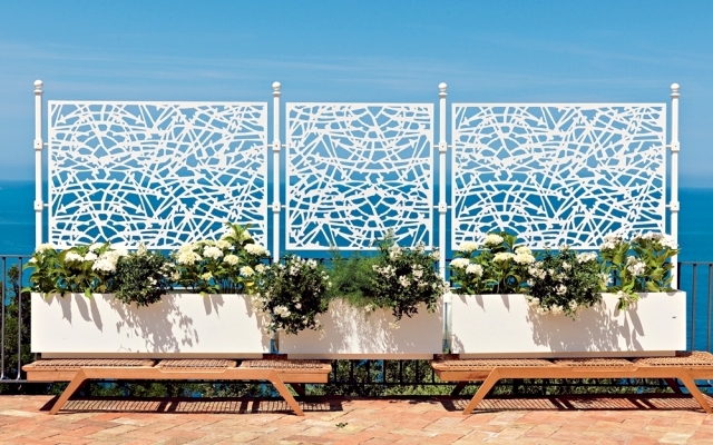 Caprice by Unopiù - iron lattice fence and decorative visual protection
